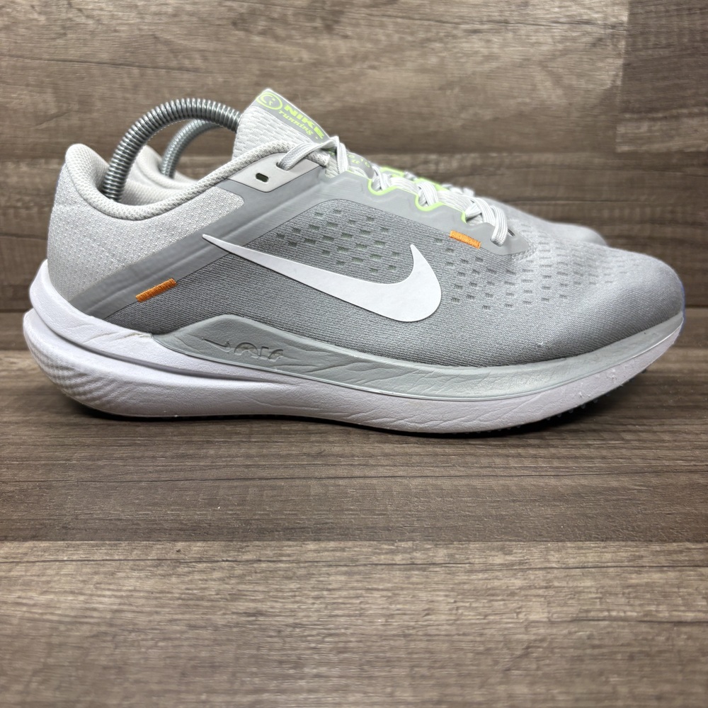 Nike Winflo 10 Gray Womens US Size 10.5 EUR 42.5 DV4023-007 Running Shoes